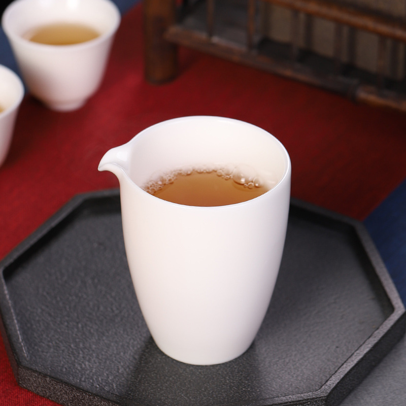 Dehua White Porcelain Fair Cup White Ceramic Tea Divider Tea Set Accessories Public Cup Single Gongdao Cup Fair Cup Accessories
