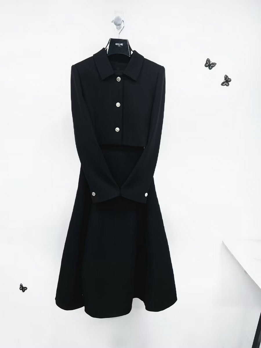Heiress's Elegant And Sophisticated Chanel-pired Two-piece Suit: A Jacket And Skirt.
